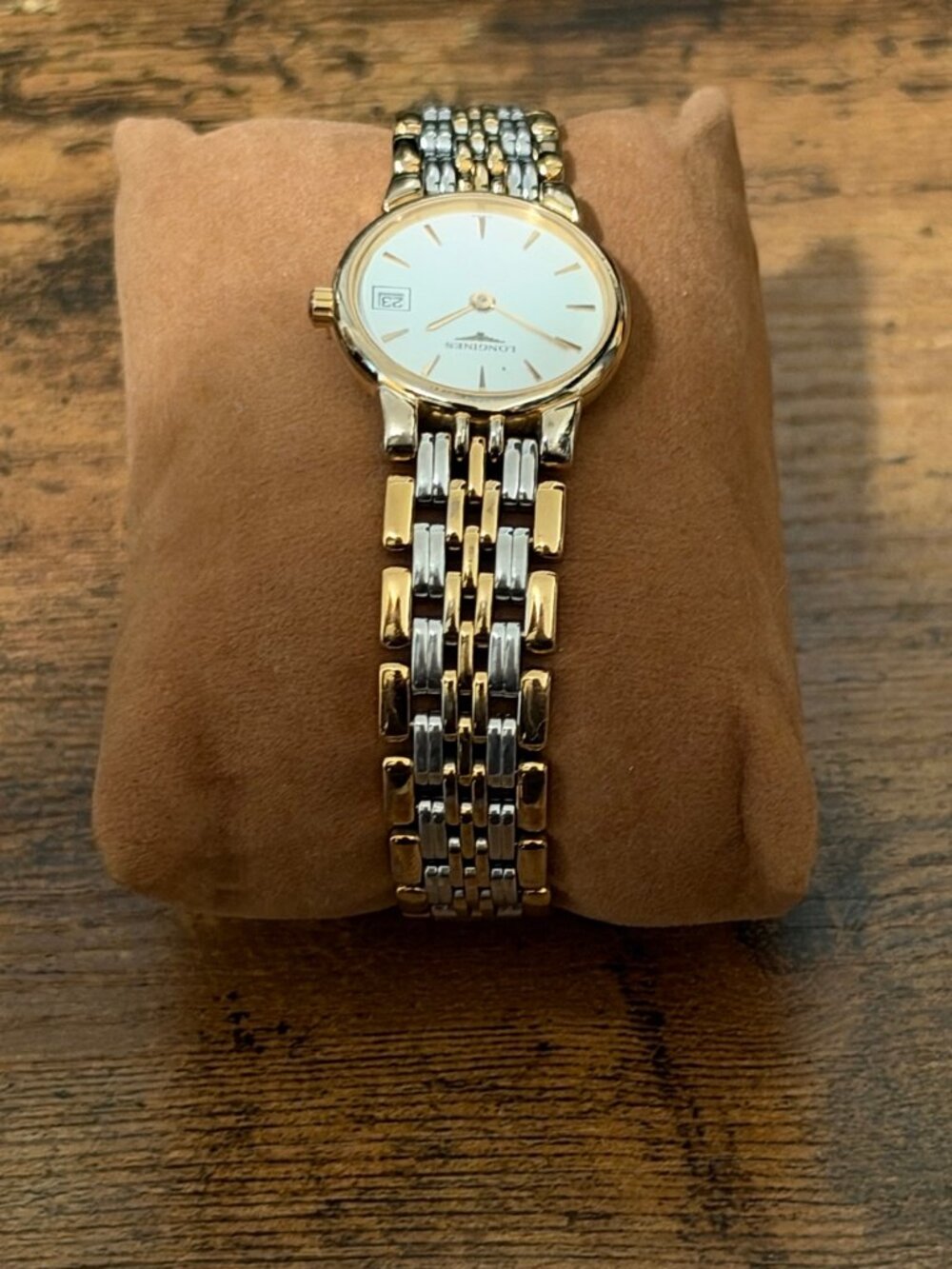 Longines La Grande Classique Women's Two-Tone White Dial Date - 24mm - Picture 3 of 9